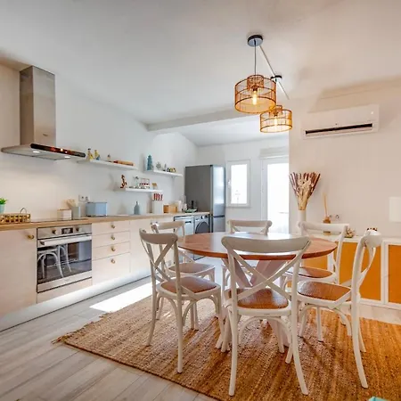 Micului Refugiu 度假居 *